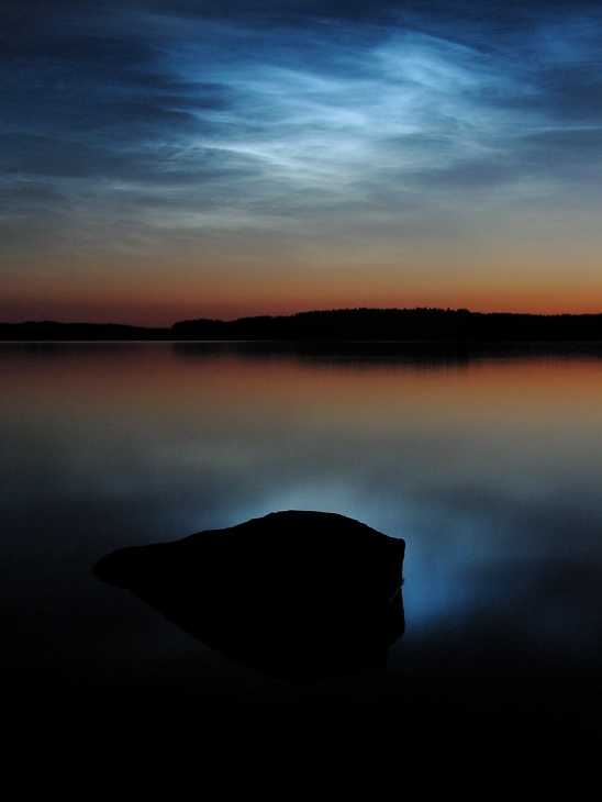 Gyöngyházfényű felhők a Saimaa-tó felett 2003 augusztusában